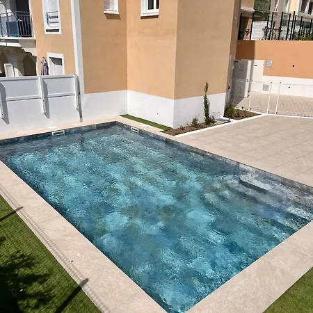 شقة Moderne Avec Piscine, Climatisation Et Parking A - Fr-1-226b-244 *