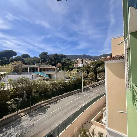 Moderne Avec Piscine, Climatisation Et Parking A - Fr-1-226b-244 *